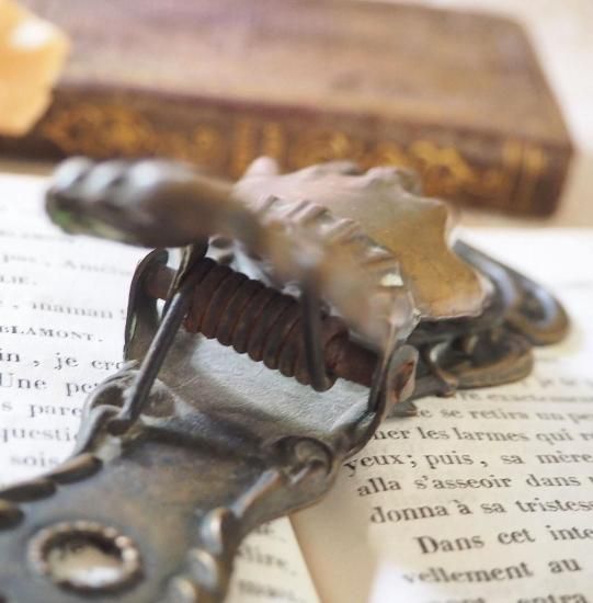 アンティーク ハンドクリップ | フランス 20世紀 貴婦人の手のクリップ