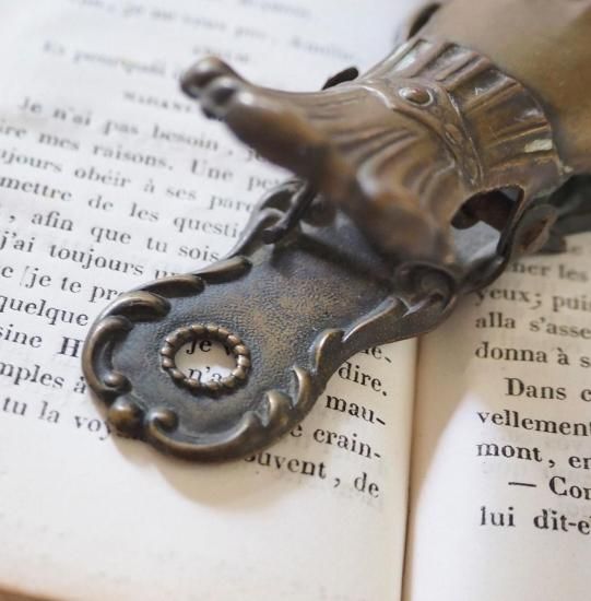 アンティーク ハンドクリップ | フランス 20世紀 貴婦人の手のクリップ