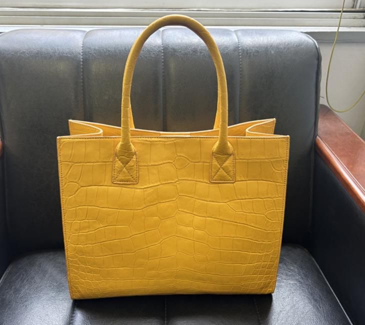 クロコダイル2wayトートバッグ | マットイエロー - 『皮革に製品として