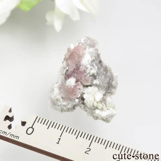 フランス モンブラン産 ピンクフローライトの母岩付き結晶（原石） 7.7