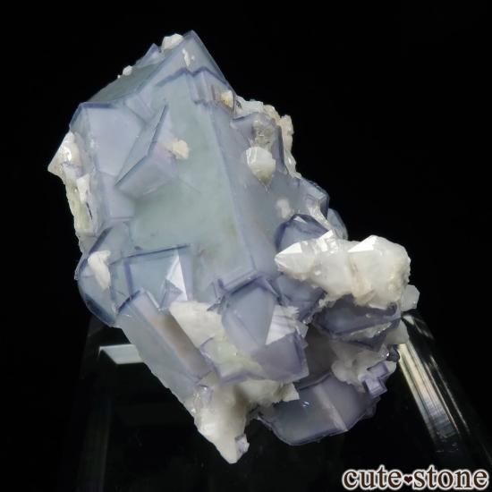 ヤオガンシャン産 フローライト（ポーセリン）の原石 No.85 - cute stone -