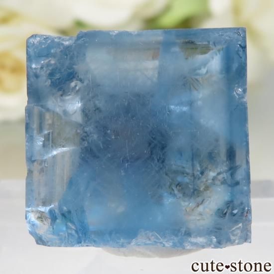 フランス La Barre Mine産 ブルーフローライトの結晶（原石）No.45