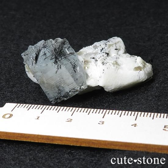 パキスタン産 ブラックトルマリン イン アクアマリンの両剣結晶（原石