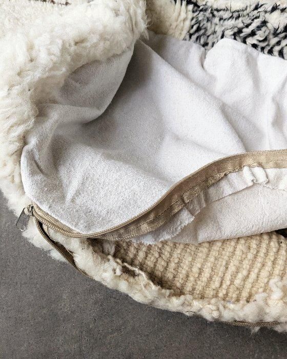 モロッコラグ ベニワレンのプフ60㎝×20㎝「モロッコインテリアのHibou