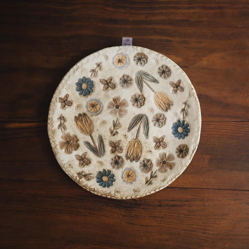 本田あつみ - 作家さんの器と暮らしにまつわる道具のお店｜イロドリ