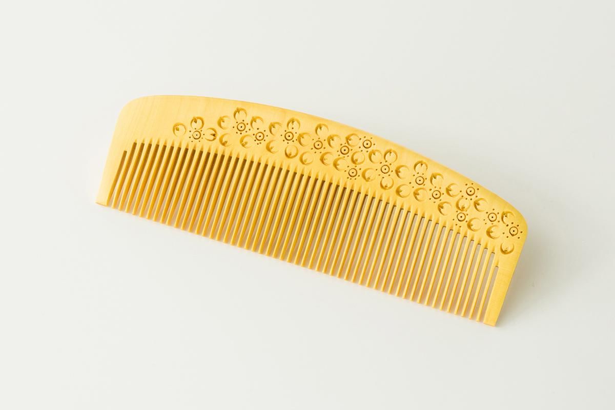 解櫛 彫（ケース付） さくら - 薩摩つげ櫛～喜多つげ製作所