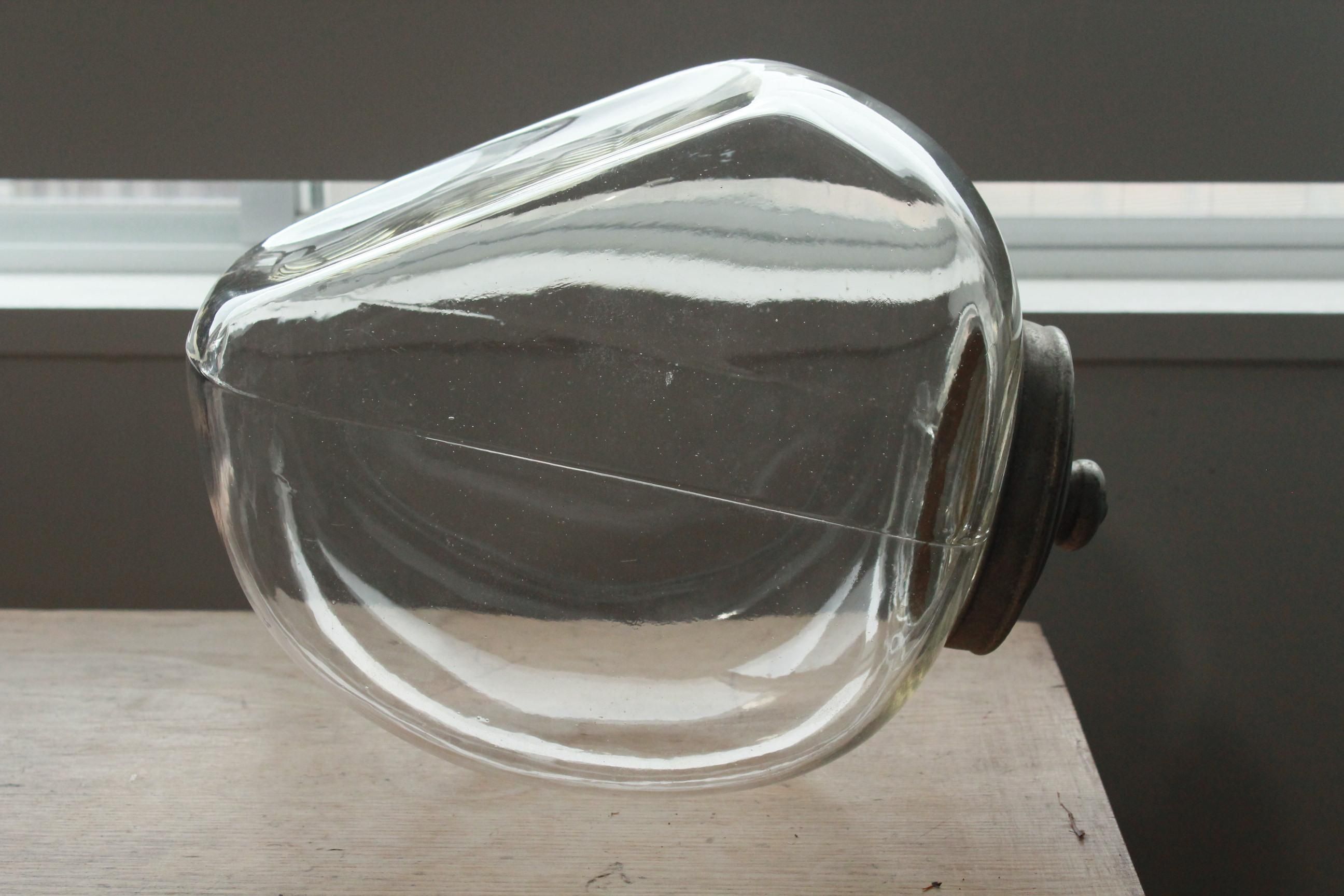 猫瓶【レトロ／蓋付き／ガラス瓶】 - queen and the chair