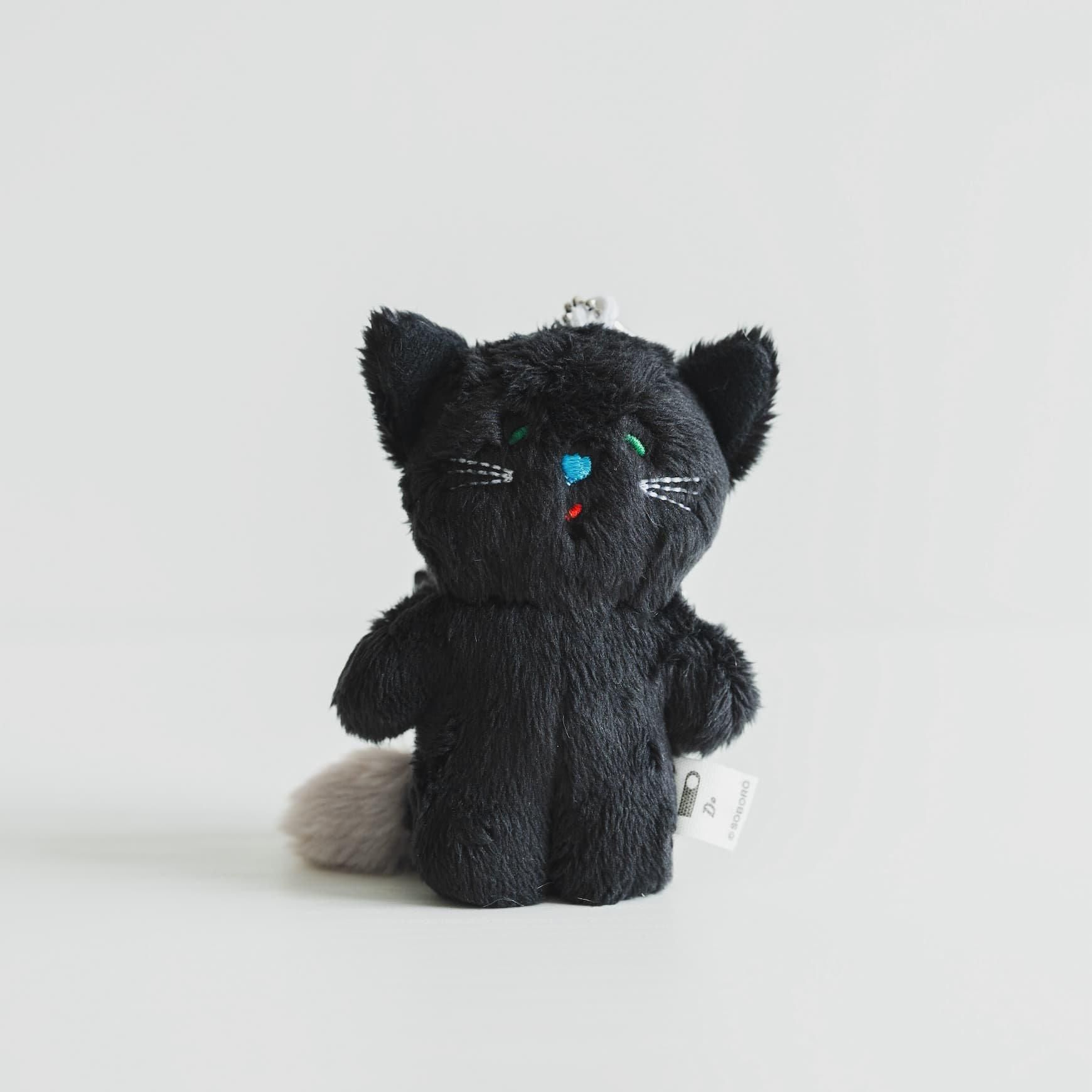 CLASKA（クラスカ）｜そぼろのぬいぐるみバッグチャーム 黒猫