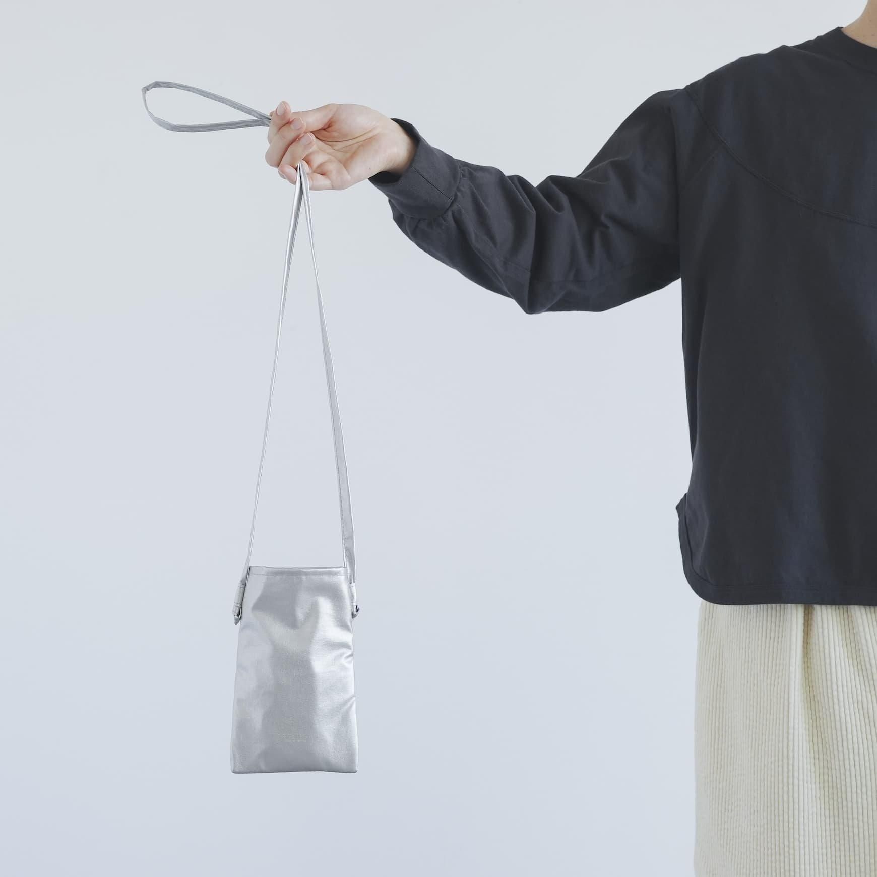 CLASKA（クラスカ）｜BANK シルバーモバイルポシェット - バッグ