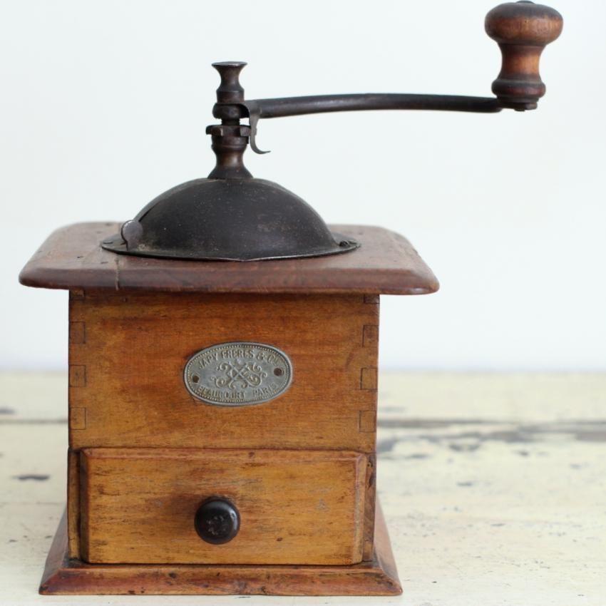 フランス製アンティーク JAPY社の素朴なコーヒーミル