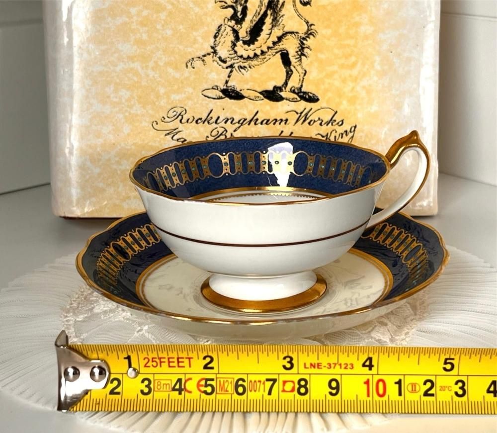 英国製パラゴンの希少なジュエル装飾ティーカップセット