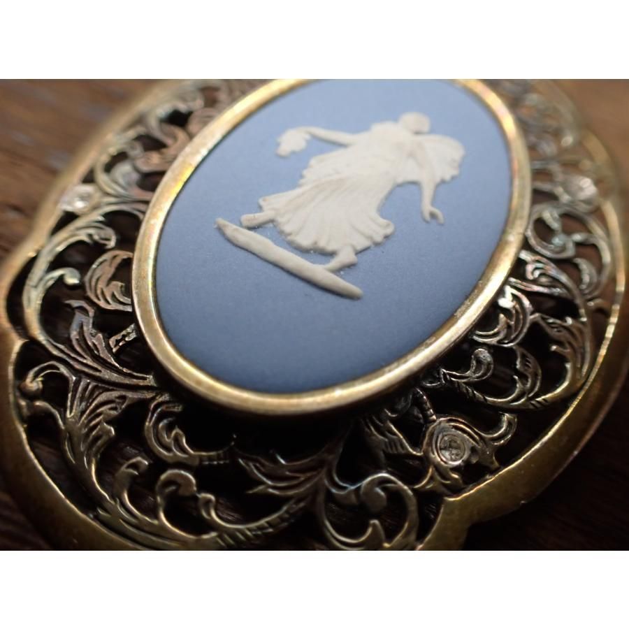 英国製ヴィンテージ女神シルバーブローチ