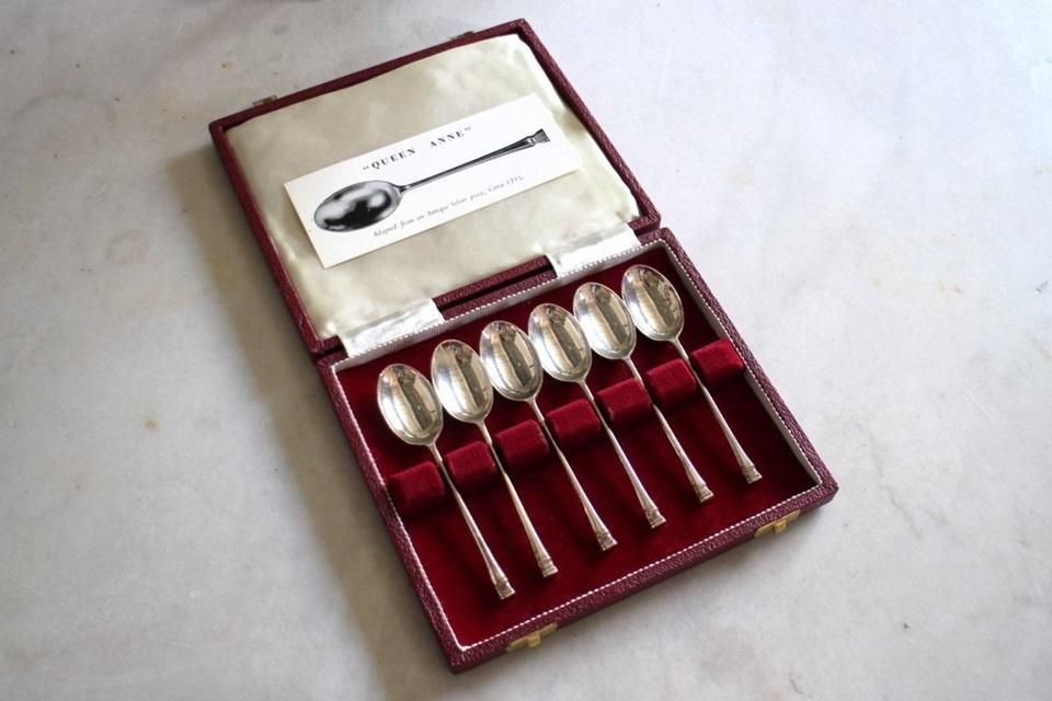 英国製重厚なスターリングシルバースプーンセット