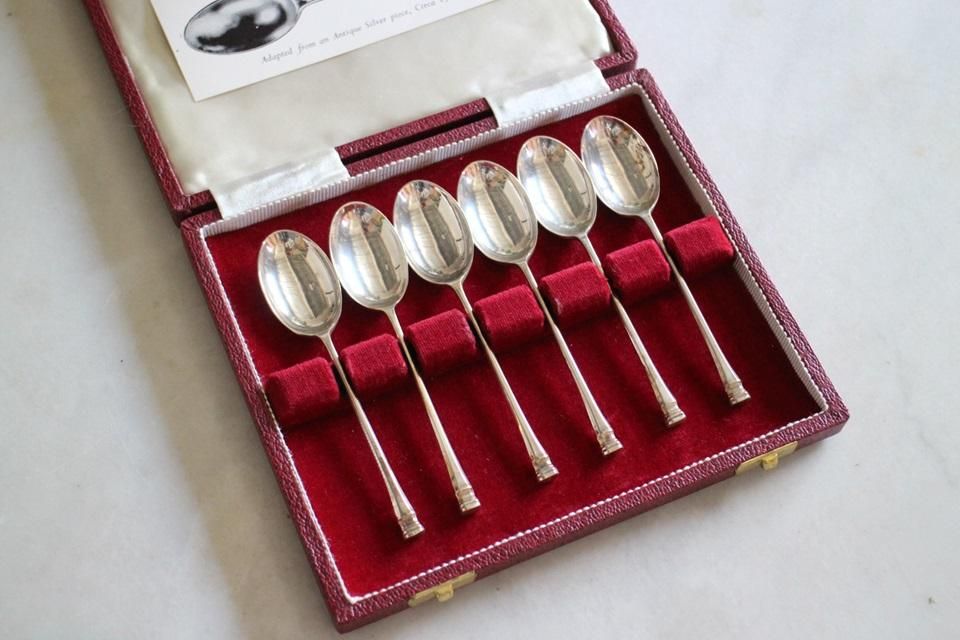 英国製重厚なスターリングシルバースプーンセット