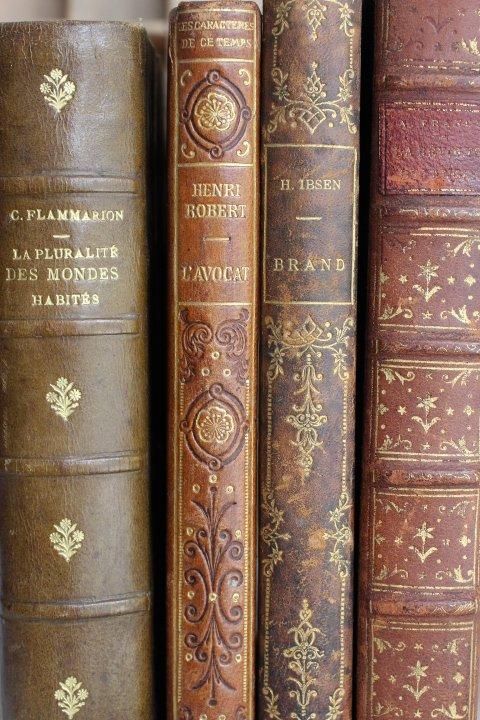 フランス製アンティーク、時代を感じる古書4冊セット