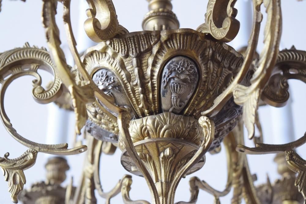 50×61㎝「シャンデリア2」油彩・原画・F12