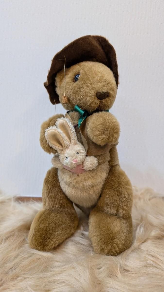 80年代ヴィンテージ英国産カンガルーとうさぎのぬいぐるみ