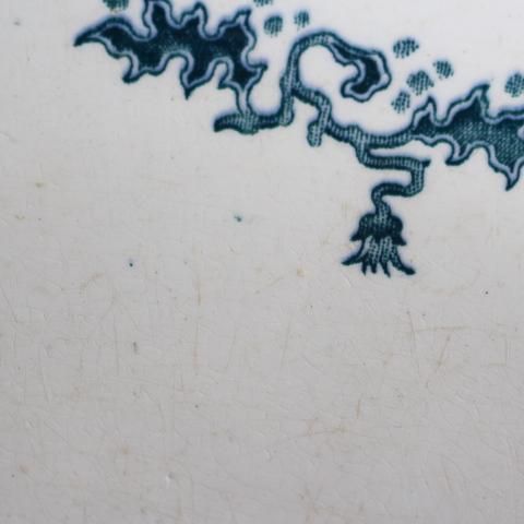 フランス製1900年初頭の素朴なひし形プレート