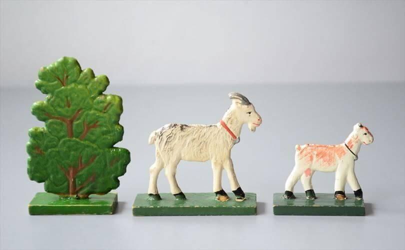 ドイツ製ヴィンテージ木製ヤギオブジェ 癒しの存在感