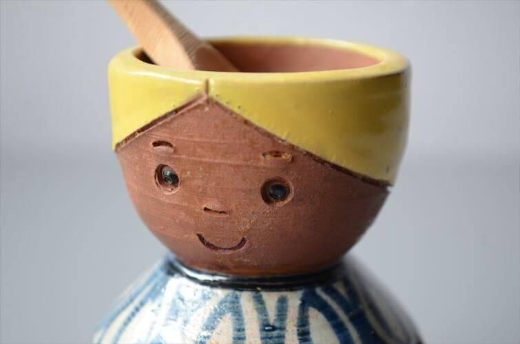 ドイツ製かわいい女の子エッグカップ木製スプーン付き