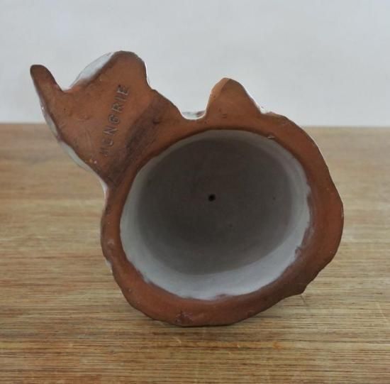 ヴィンテージ ハンガリー製 トウモロコシをむく少女 陶器人形