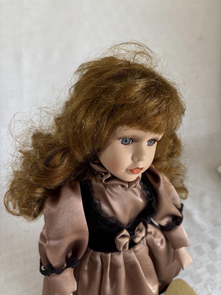 人形 ビスクドール ブラウンドレスと帽子のアンティーク