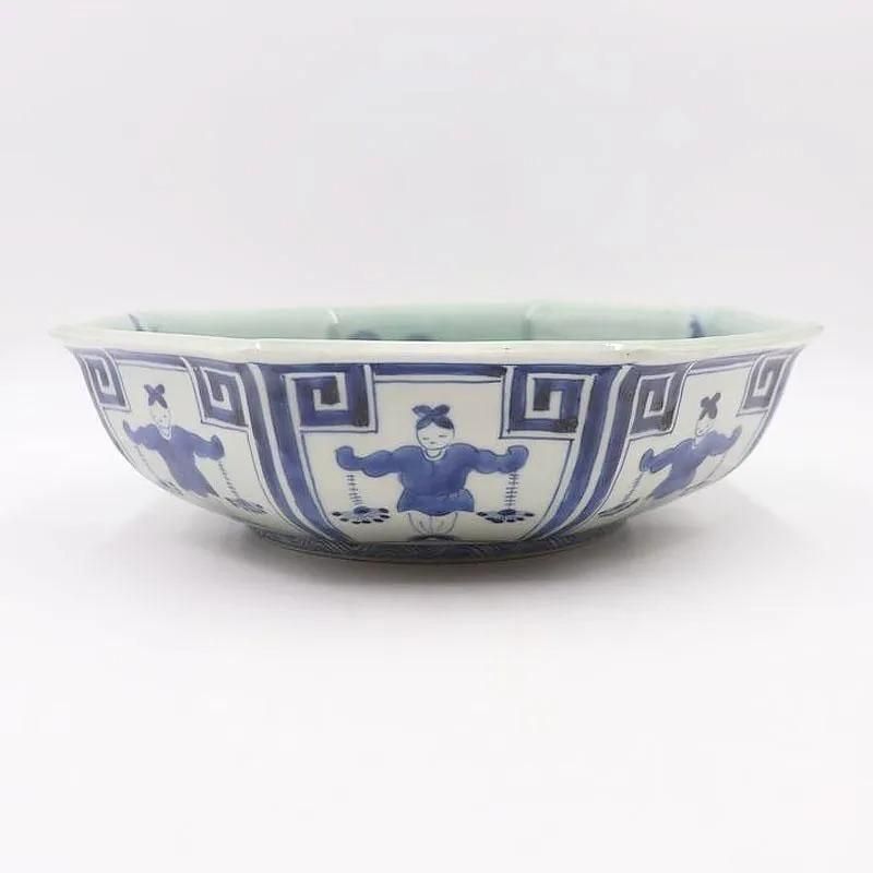 骨董5青い絵柄の八角形陶器鉢 手描き青磁染付八角大鉢（明治・大正時代）