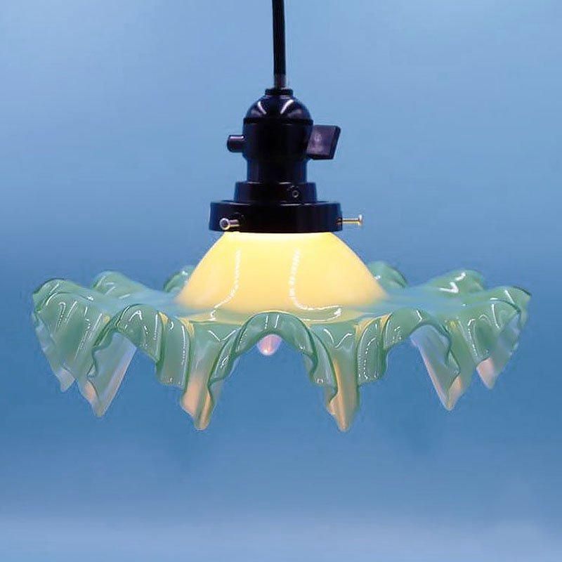 大正ロマンの電笠ランプシェード 艶やかな若草色