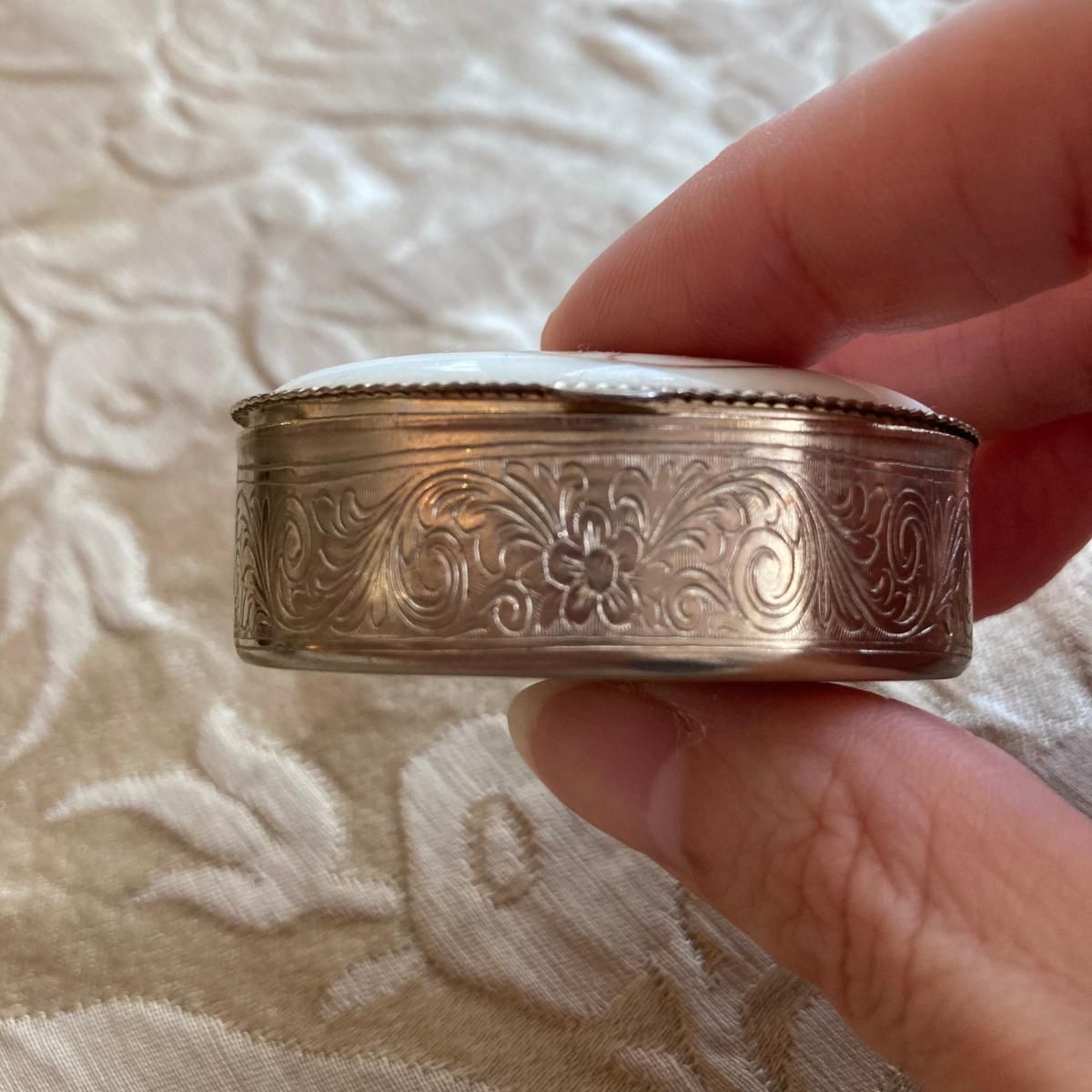 フランス アンティークピルケース 小物入れ デコラティブデザイン