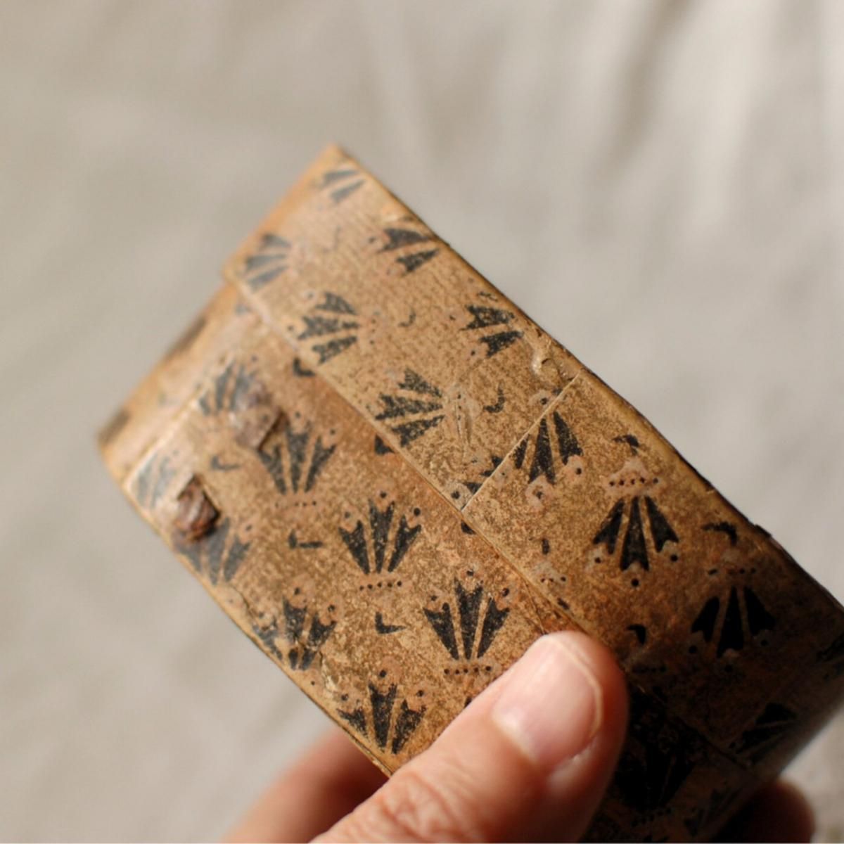 美しいアンティーク木箱、フランスの手仕事