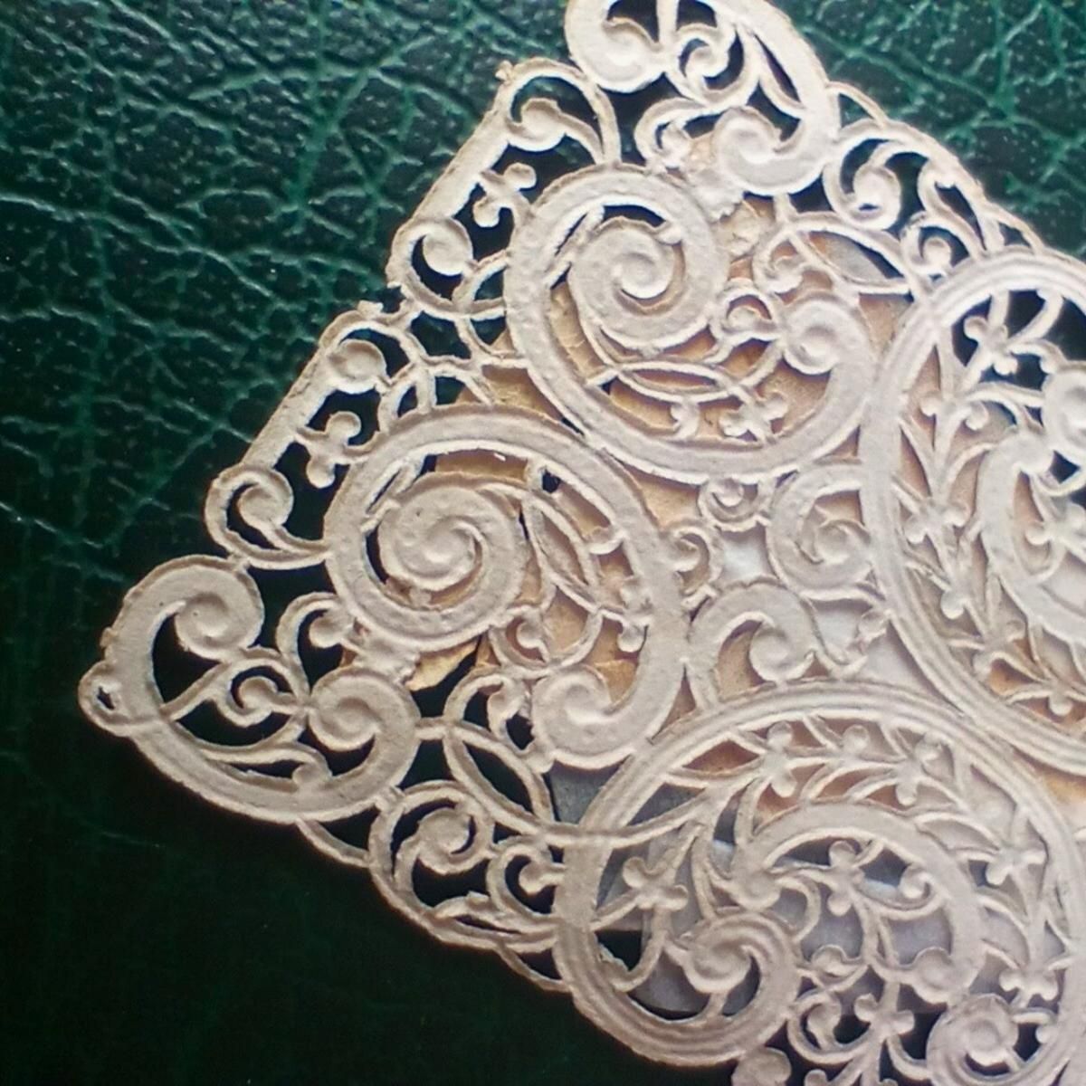 フランス製アンティークレースカード 聖杯のカニヴェ