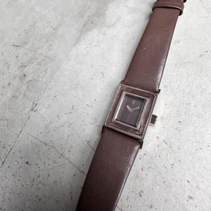 YSL（イブ・サンローラン）レクタンギュラーケース ブラウンダイヤル