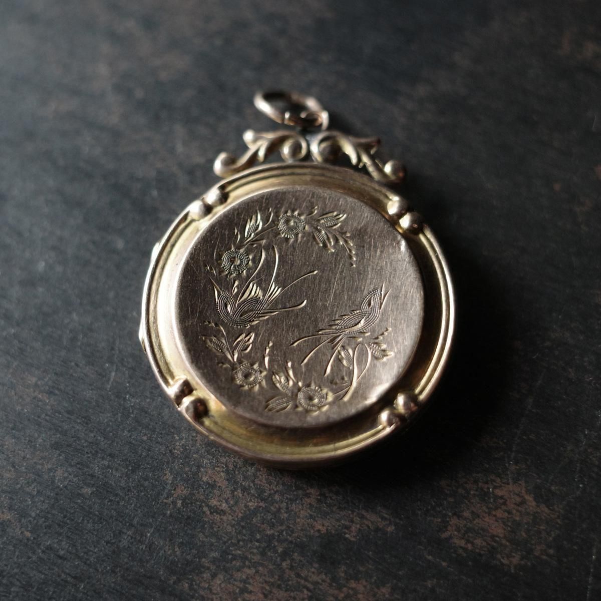 ヴィクトリアン 9金 ロケット ペンダントトップ（Victorian 9K Locket