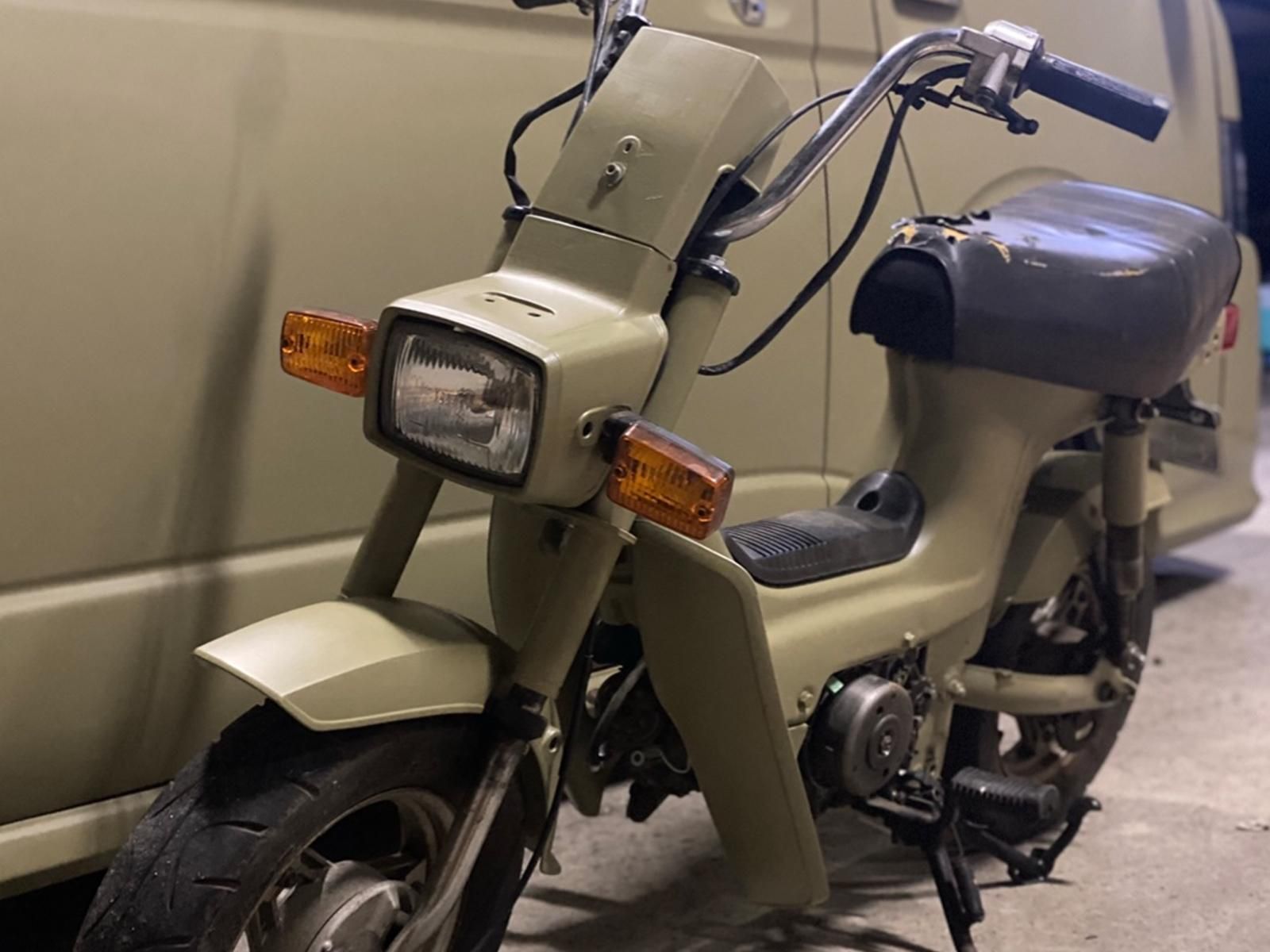 ホンダ シャリー50をローデシアブラウンで刷毛塗り全塗装！ - 刷毛