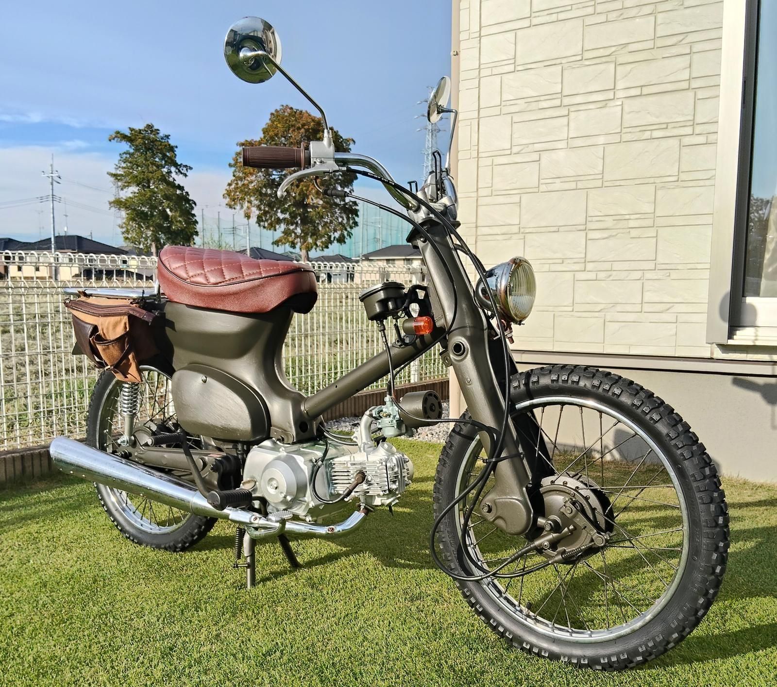 ホンダ スーパーカブAA01をオリーブドラブでオールペン！ - 刷毛（ハケ