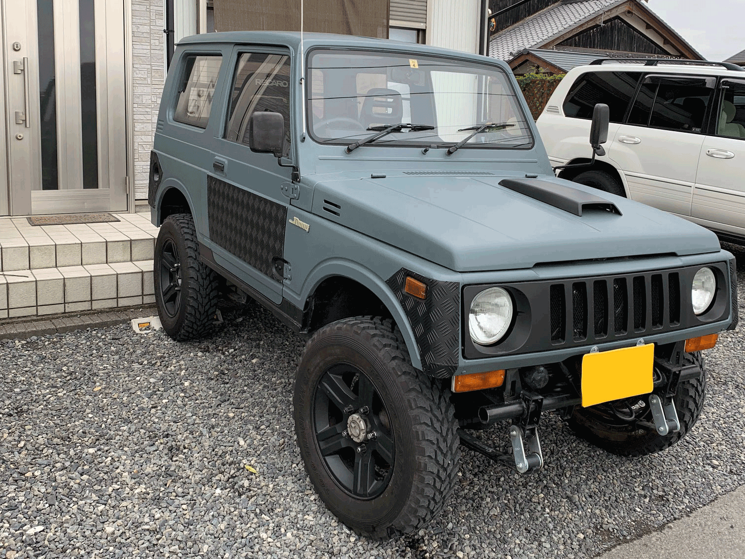 イーグルブルーグレー - 刷毛（ハケ）・ローラーで車をDIYで全塗装しよう！