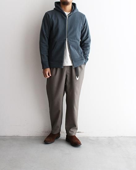 STILL BY HAND / スティル バイ ハンド】Wool / Nylon 2tuck Trousers