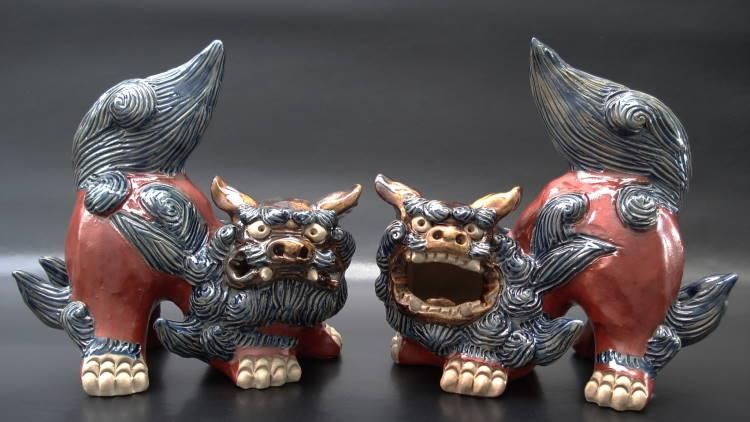 赤絵威嚇シーサー中サイズ陶器 シーサーの置物