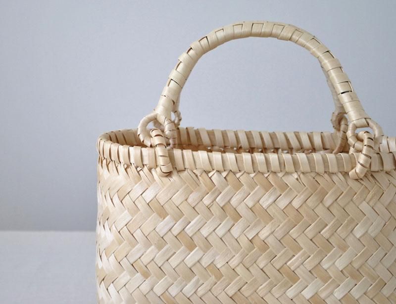 イタヤ細工 手提げかご（S） - 日本の手仕事の店 ちゃらっぽこ -ちゃら