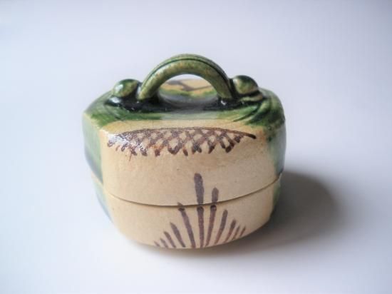 織部香合 (共箱)加藤芳右衛門 - 茶道具販売 栗林園