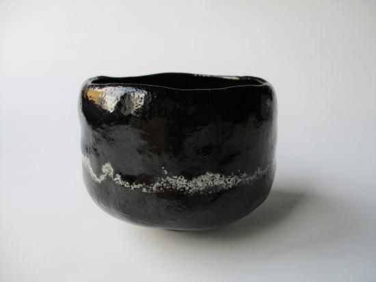 妙喜庵 武田士延手作り 黒楽茶碗 銘 「白雲」 (共箱) - 茶道具販売 栗林園