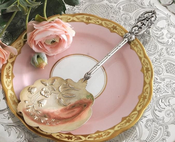 フランスアンティーク銀器【純銀950(95%)】サービングスプーン 立体