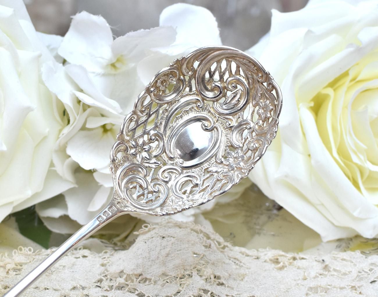 英国銀器【純銀】1898年 ヴィクトリアン 透かしのサービングスプーン