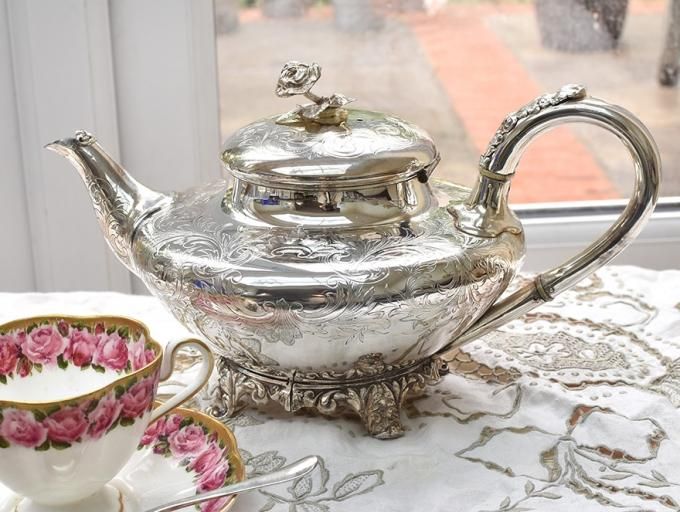 英国アンティーク銀器【シルバープレート】c.1840 バラ摘みの