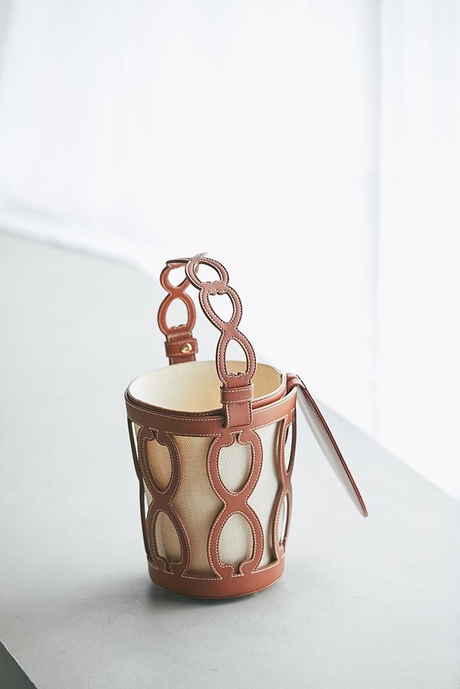 再入荷】カットワークレザーバケットバッグ - seventen