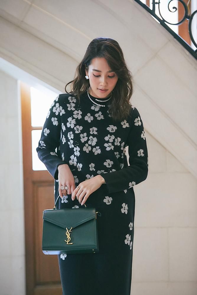 フラワーラメジャガードニットワンピース(ブラック) - seventen