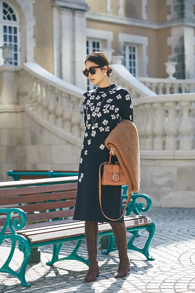 フラワーラメジャガードニットワンピース(ネイビー) - seventen