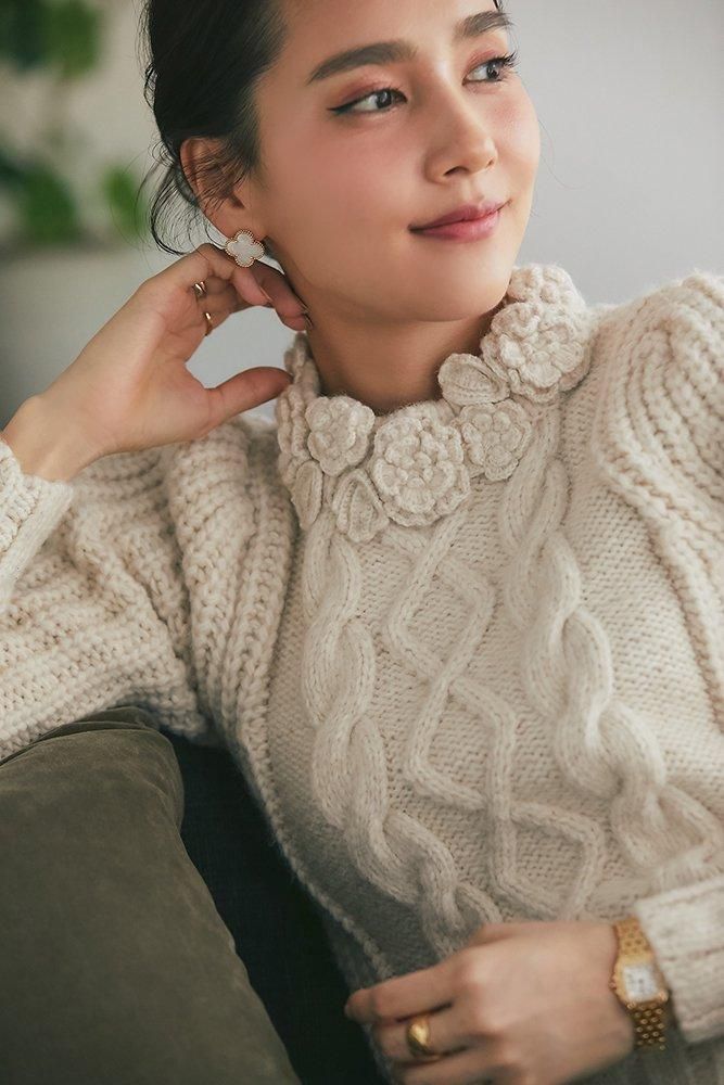 クロシェフラワーケーブルニット(オフホワイト) - seventen