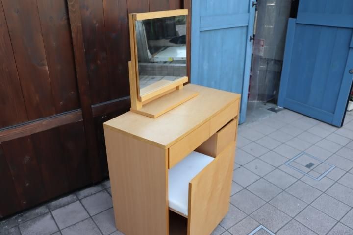 無印良品(MUJI)の希少なメープル材を使用したドレッサーセットです