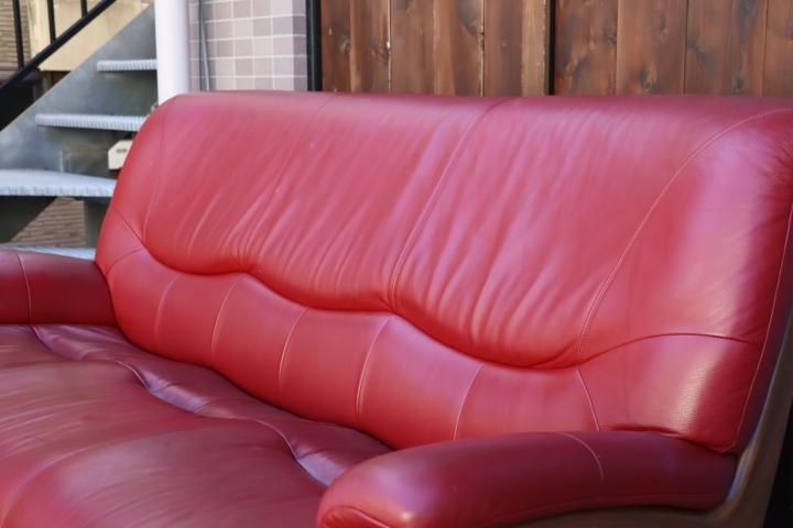 人気のkarimoku(カリモク家具)よりChitano(チターノ)の本革を使用した3